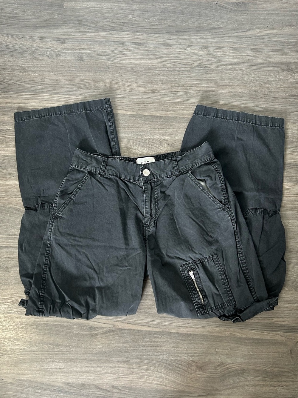 Urban Outfitters Black BDG Rae Carpenter Pant Cargo Pants with Side Pockets